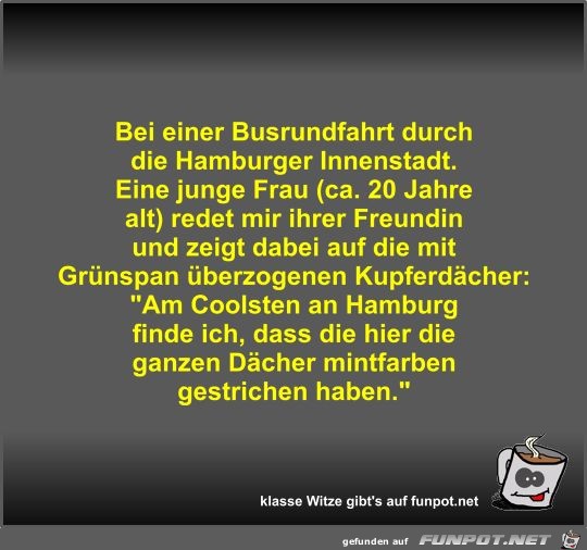 Bei einer Busrundfahrt durch die Hamburger Innenstadt Bei einer Busrundfahrt durch die Hamburger Innenstadt