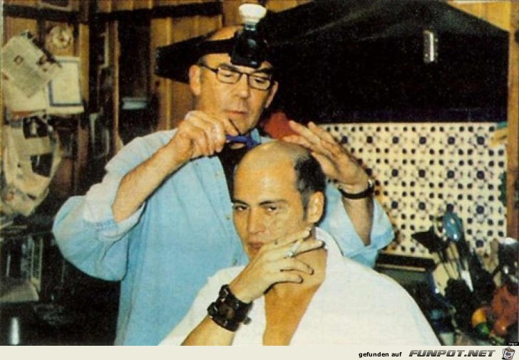 Hunter S. Thompson rasiert Johnny Depp Hunter S. Thompson rasiert Johnny Depp