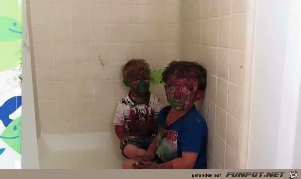 Mama, geht die Farbe wieder ab? Mama, geht die Farbe wieder ab?