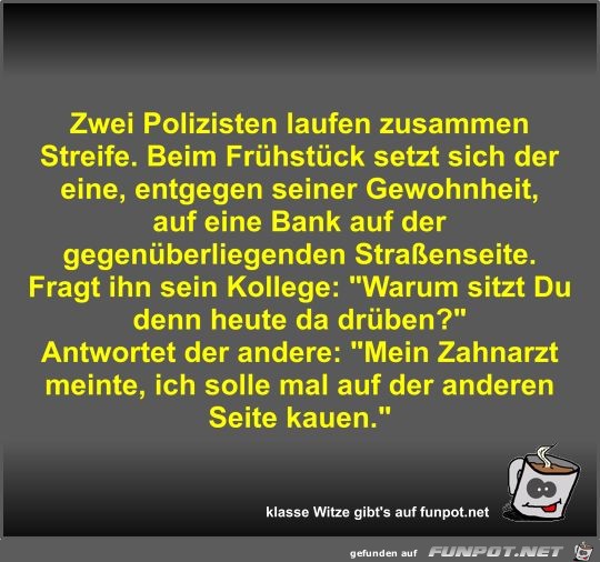 Zwei Polizisten laufen zusammen Streife Zwei Polizisten laufen zusammen Streife