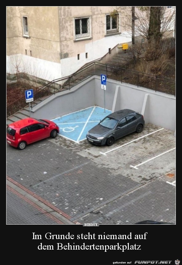 Behindertenprkplatz ist leer... Behindertenprkplatz ist leer...