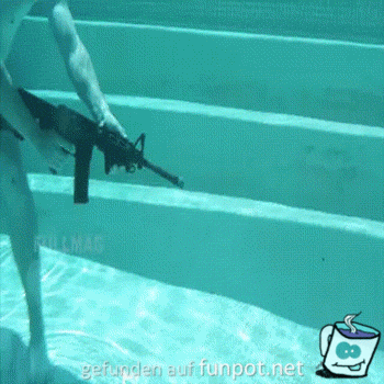 Maschinengewehrschsse Unterwasser