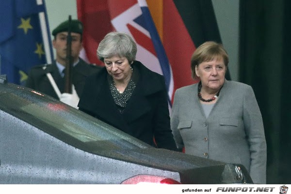Theresa May beantragt Asyl in Deutschland