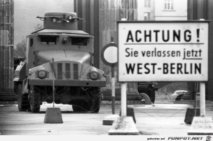 Berlin Brandenburger Tor Wasserwerfer