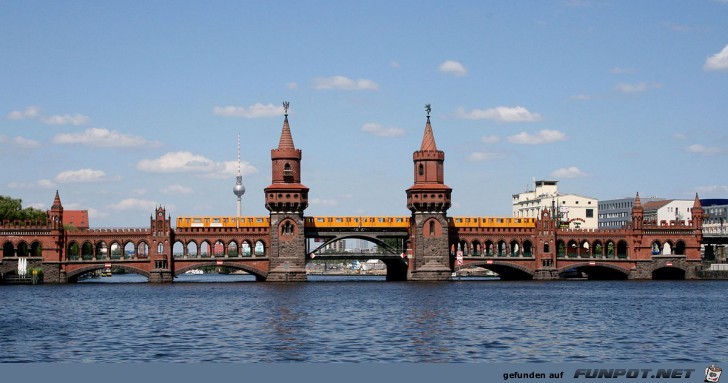 Oberbaumbruecke mit U-Bahn