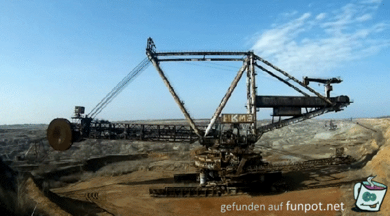 Sprengung eines Tagebaubaggers