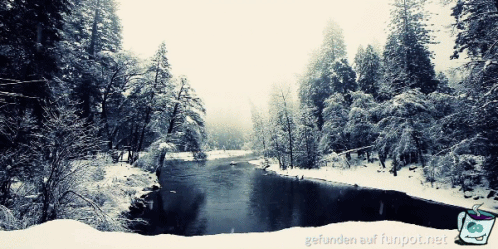 Schneefall am Fluss Schneefall am Fluss