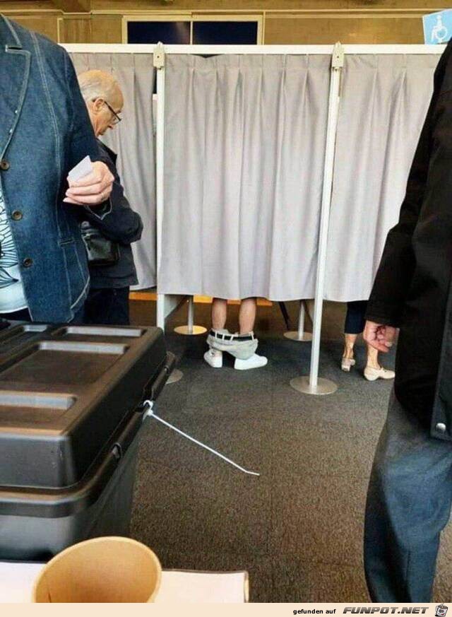 Was macht der Typ in der Kabine Was macht der Typ in der Kabine