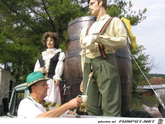 Der Bierpinkler Der Bierpinkler