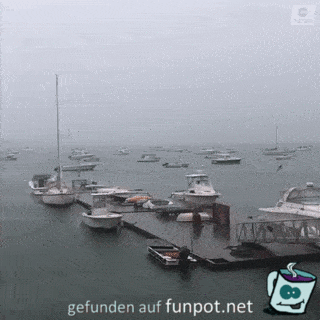 Blitzeinschlag auf Segelboot Blitzeinschlag auf Segelboot
