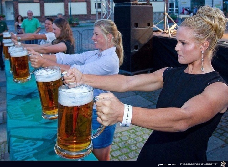 Training für Oktoberfest Bedienungen Training für Oktoberfest Bedienungen