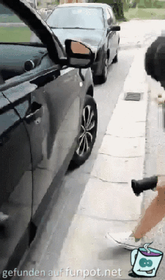 Wenn Frau, eine Auto-Beule wegmacht, ... Wenn Frau, eine Auto-Beule wegmacht, ...