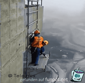Gerüstabbau in Luftiger Höhe Gerüstabbau in Luftiger Höhe