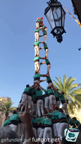 Menschen-Pyramide Menschen-Pyramide