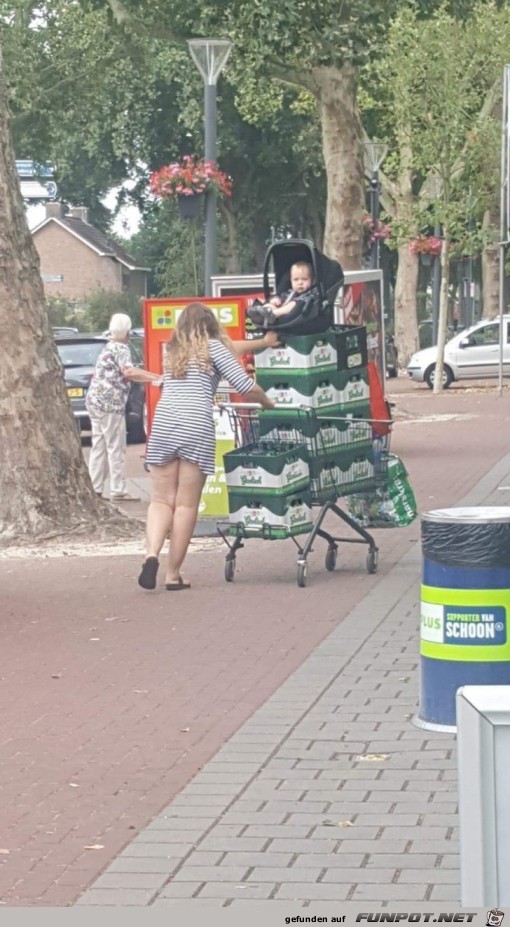 Frau war einkaufen Frau war einkaufen