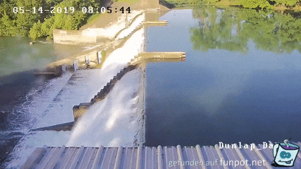 Dammmauer bricht Dammmauer bricht