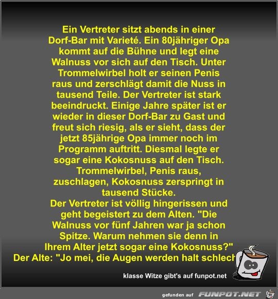 Ein Vertreter sitzt abends in einer Dorf-Bar mit Varietè Ein Vertreter sitzt abends in einer Dorf-Bar mit Varietè