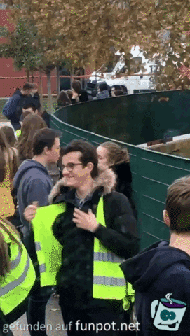 Daneben Daneben