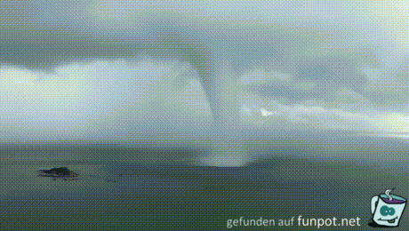 Tornado kommt vom Meer Tornado kommt vom Meer