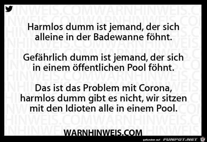 Wir sitzen in einem Pool