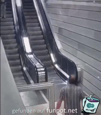 Du betrittst die Rolltreppe nicht