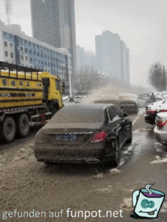 Parken in 2. Reihe im Winterlichen Russland