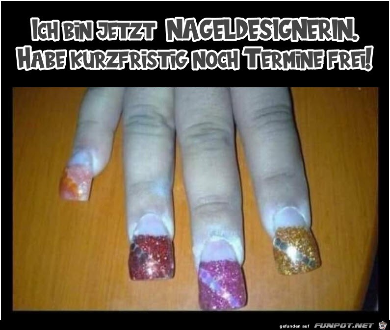 Nageldesignerin