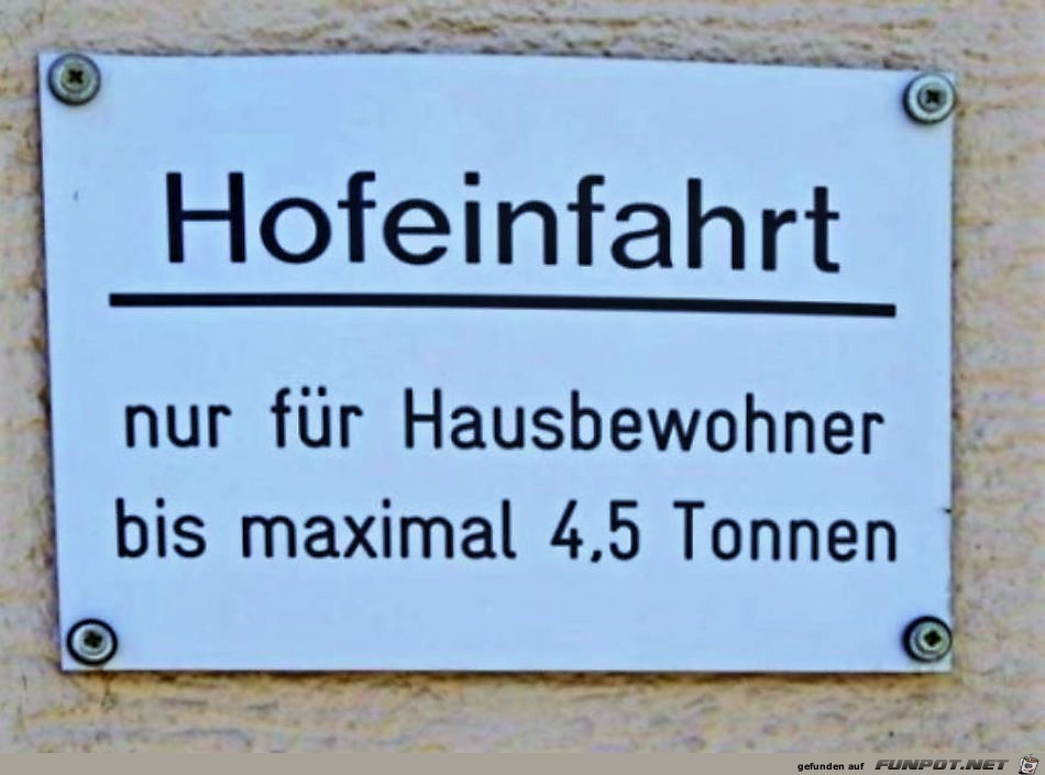 Hofeinfahrt