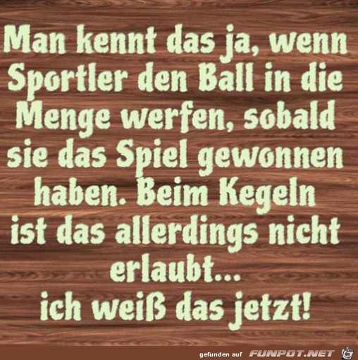 Den Ball in die Menge werfen