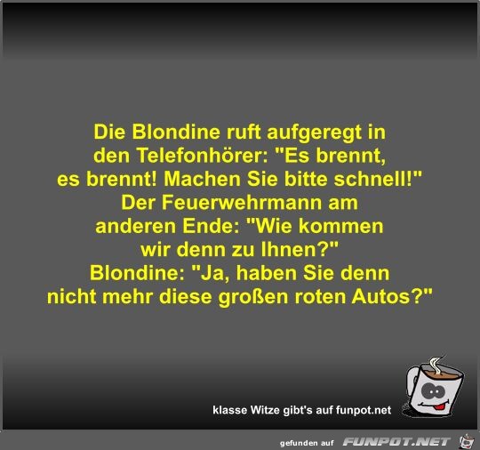 Die Blondine ruft aufgeregt in den Telefonhrer