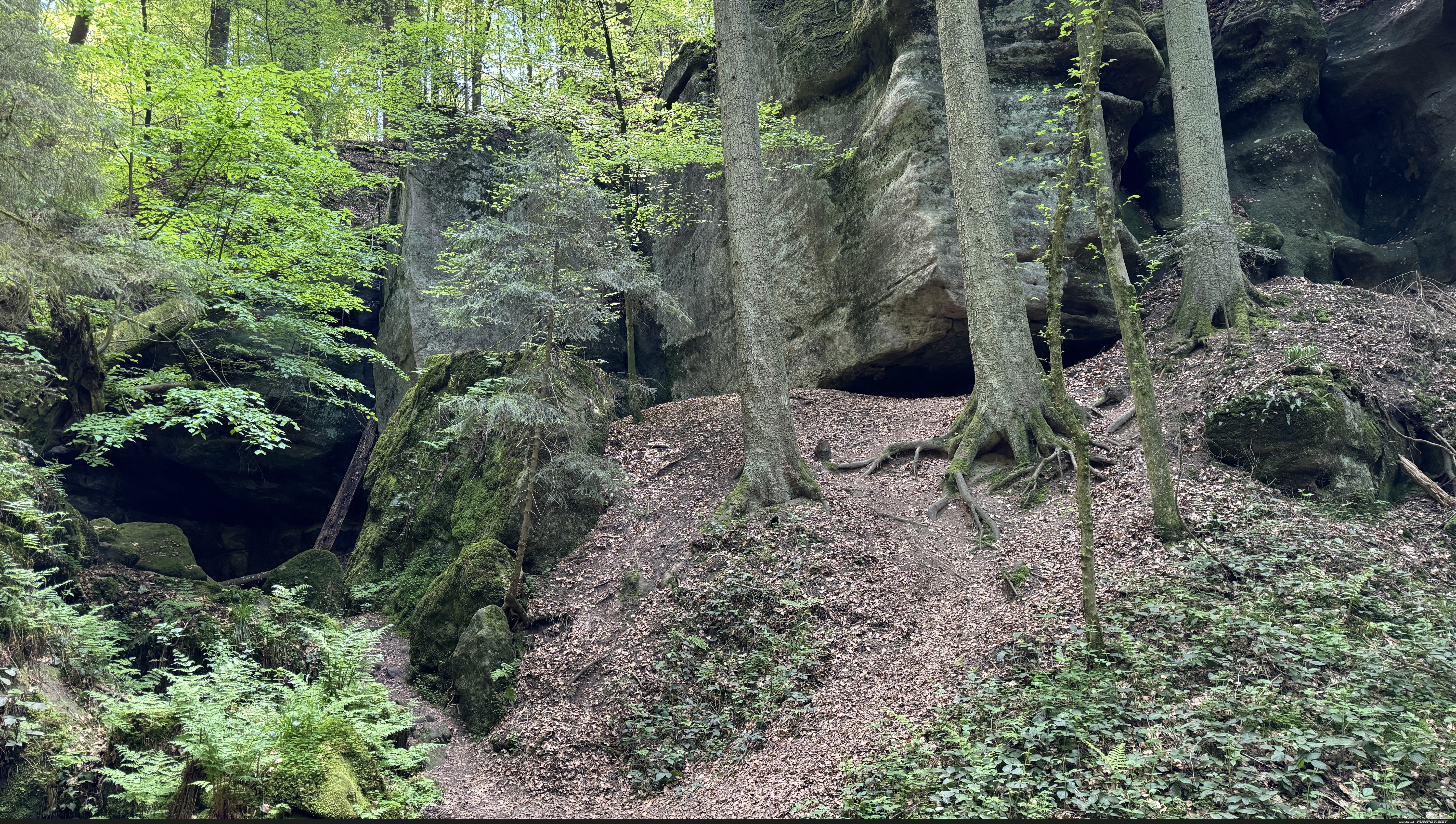 Die Doppelklinge der Hgeles- und Brunnenklinge...