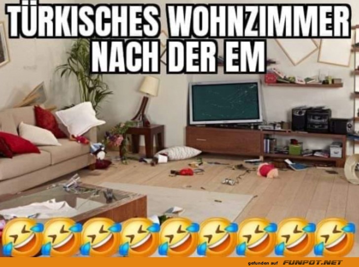 Wohnzimmer nach der EM