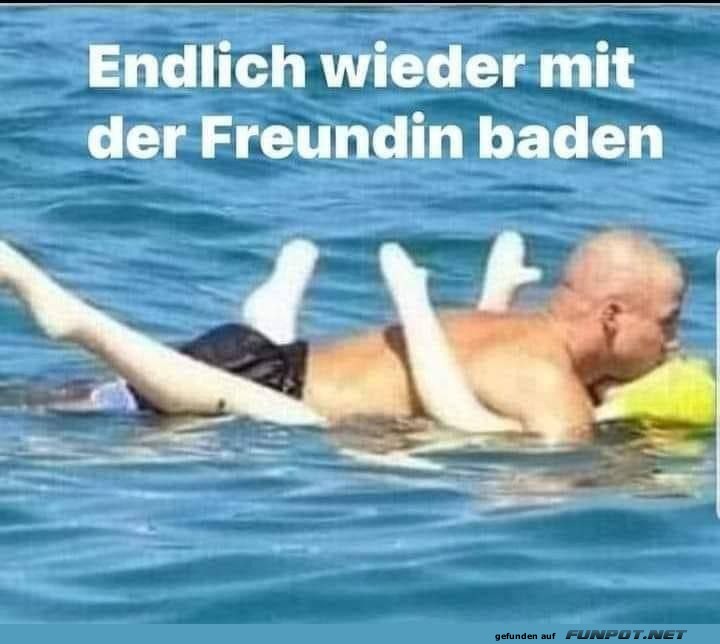 Mit der Freundin baden