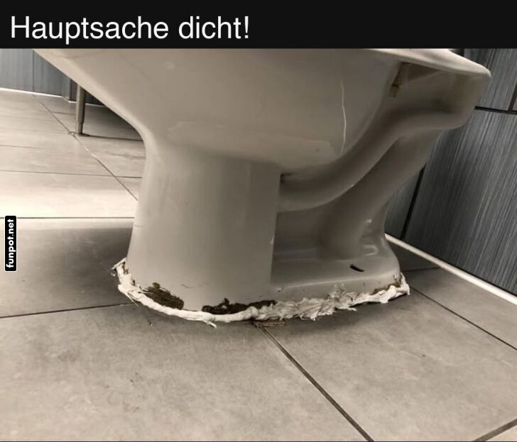 Notgedrungenes DIY unter der Toilette Notgedrungenes DIY unter der Toilette