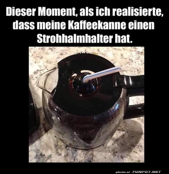Kaffeemaschine mit Strohhalmhalter Kaffeemaschine mit Strohhalmhalter