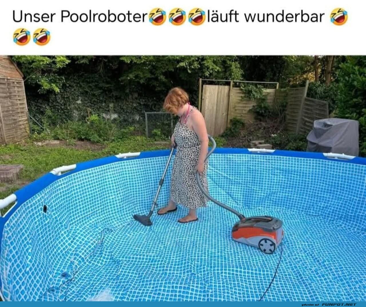 Hightech Rasenmäher als Poolroboter Hightech Rasenmäher als Poolroboter