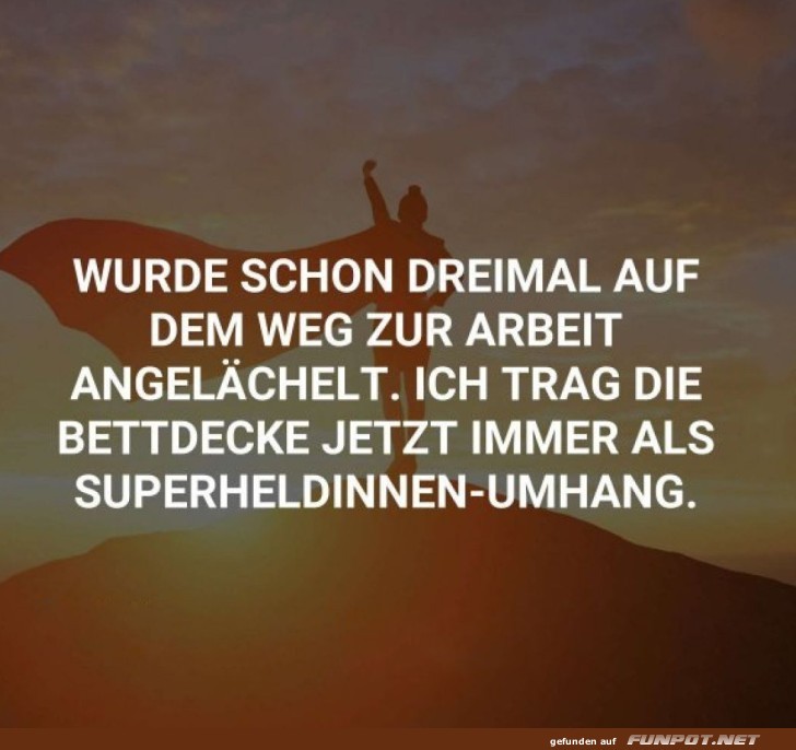 Superheldin im Morgenmantel Superheldin im Morgenmantel