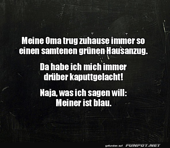 Der samtige Hausanzug: Ein Oma-Klassiker in Blau!