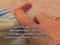 Der schlafende Held des Mittelfingers