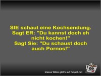 SIE schaut eine Kochsendung