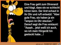 Eine Frau beim Ohren Arzt