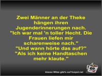 Zwei M�nner an der Theke h�ngen ihren Jugenderinnerungen...