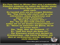 Ein Paar fährt im Winter über eine Landstraße