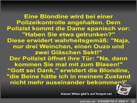 Eine Blondine wird bei einer Polizeikontrolle angehalten