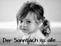 Trauriges M�dchen am Ende des Sonntags