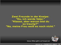 Zwei Freunde in der Kneipe