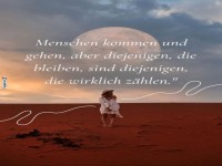 Menschen kommen und gehen