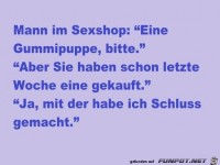 Mann im Sexshop