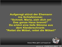 Aufgeregt st�rzt der Ehemann ins Schlafzimmer
