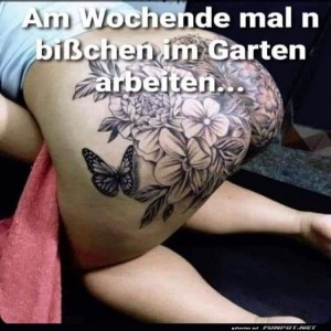 Tattoo-mit-Blumendesign-und-Schmetterling.jpg von Hektor